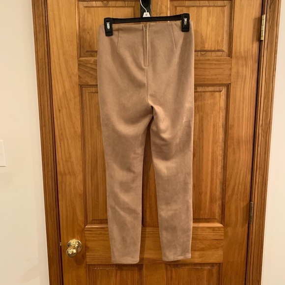 BlankNYC Faux Suede Leggings in Tan size 25 NWT - Picture 3 of 6